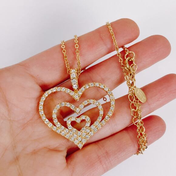 Signed Nolan Miller Gold Tone Triple Heart Rhinestone Pendant Necklace Vintage - Picture 5 of 12